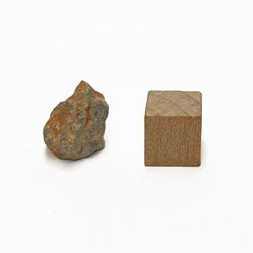1.7g Moon Meteorite / Bechar 003