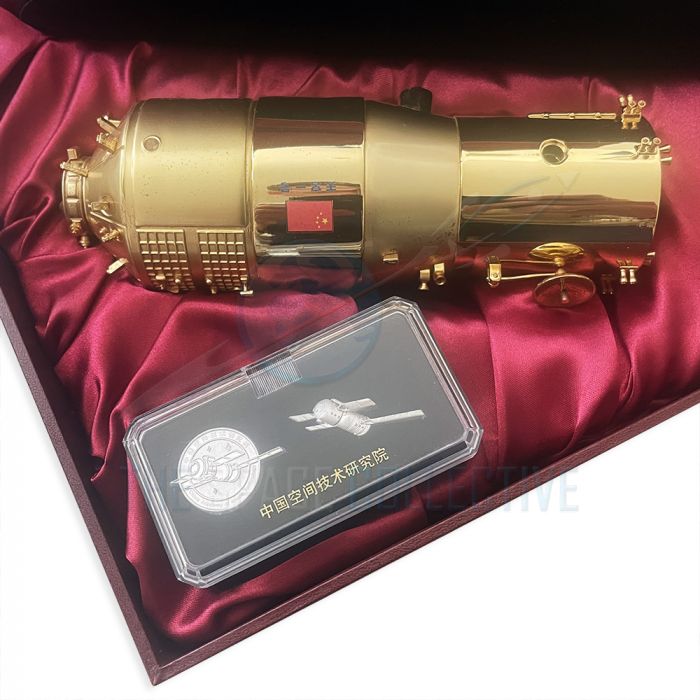 Official 24k Gold Shenzhou-8 Spaceship Model
