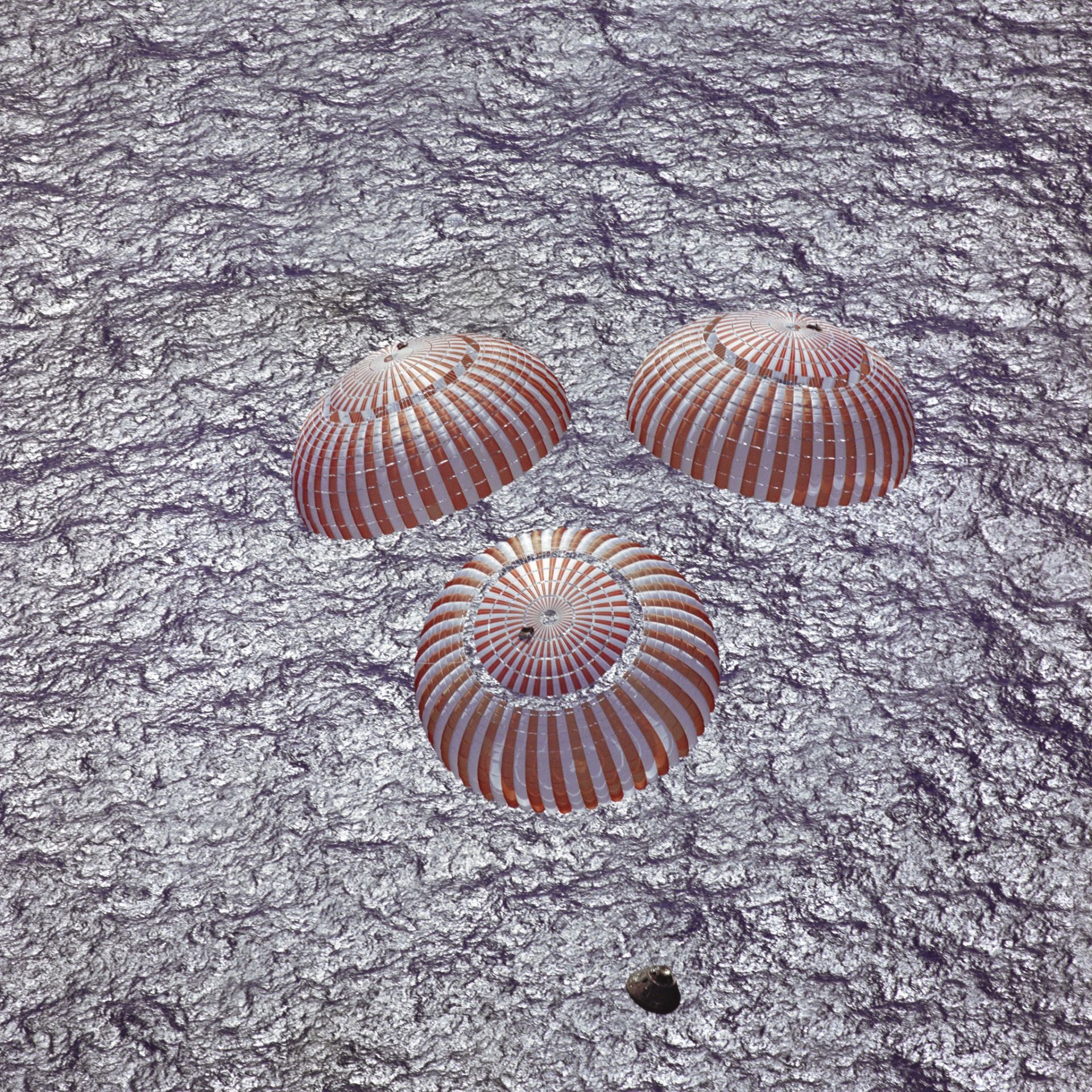 Apollo 16 splashdown