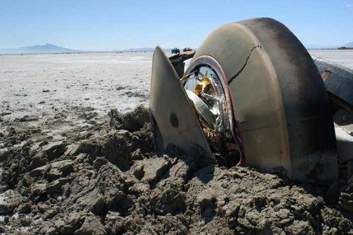 Closeup of Genesis after crash landing