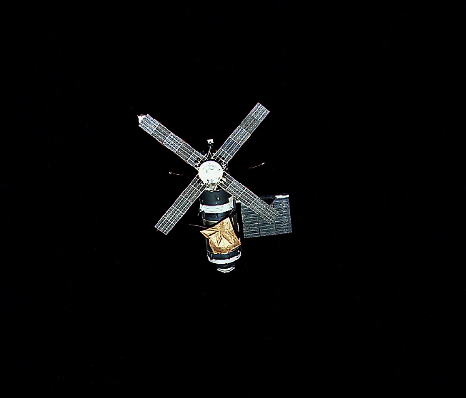 Skylab in low-earth orbit