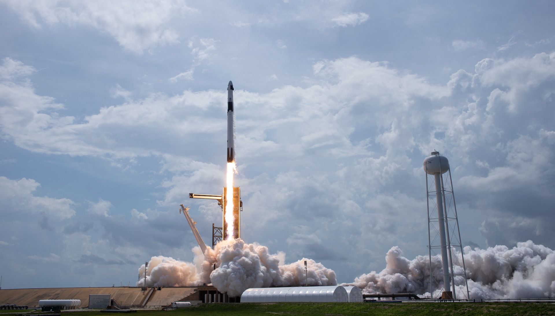 SpaceX 2020 launch photo