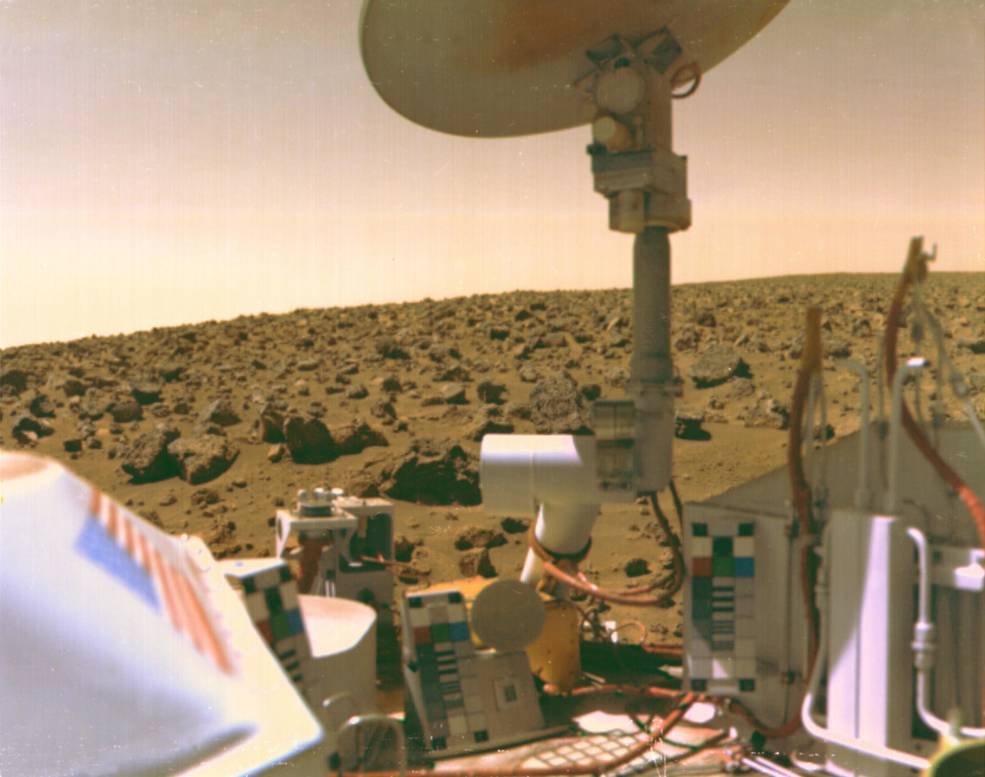 view of martian surface from Viking lander